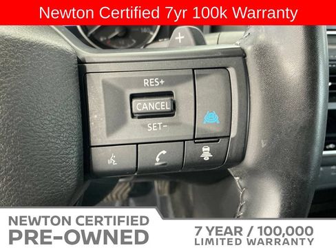 Used 2025 Nissan Rogue SV w/ SV Premium Package FWD image 29