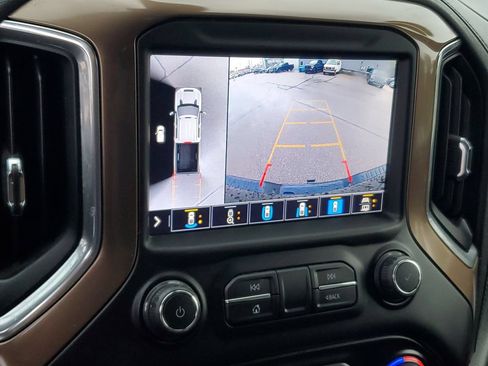 Used 2020 Chevrolet Silverado 2500 High Country w/ Technology Package AWD/4WD image 25
