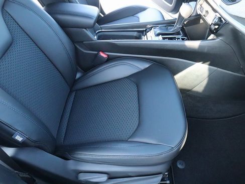 New 2026 Jeep Compass Latitude image 13