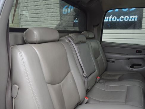 Used 2005 Chevrolet Avalanche Z71 w/ Sun And Sound Package image 22