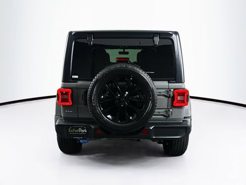 Used 2023 Jeep Wrangler Unlimited Sahara AWD/4WD image 7