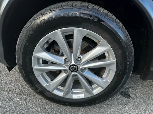 Used 2019 Nissan Rogue Sport SV image 11