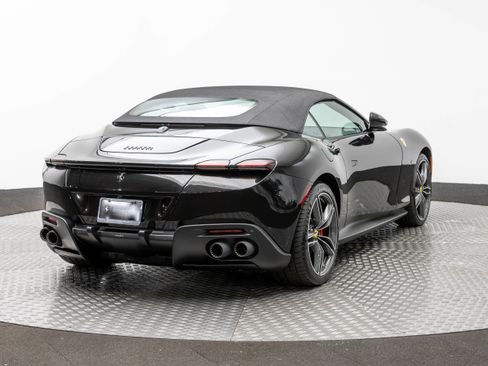 Used 2025 Ferrari Roma Spider RWD image 38