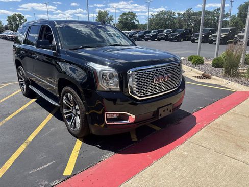 Used 2017 GMC Yukon Denali w/ Open Road Package AWD/4WD image 3