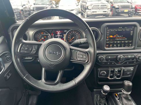 Used 2022 Jeep Wrangler Unlimited Sport image 27