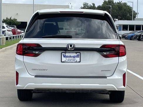 Used 2025 Honda Odyssey Sport-L image 5