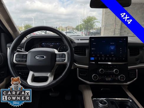 Used 2024 Ford Expedition Max XLT image 8