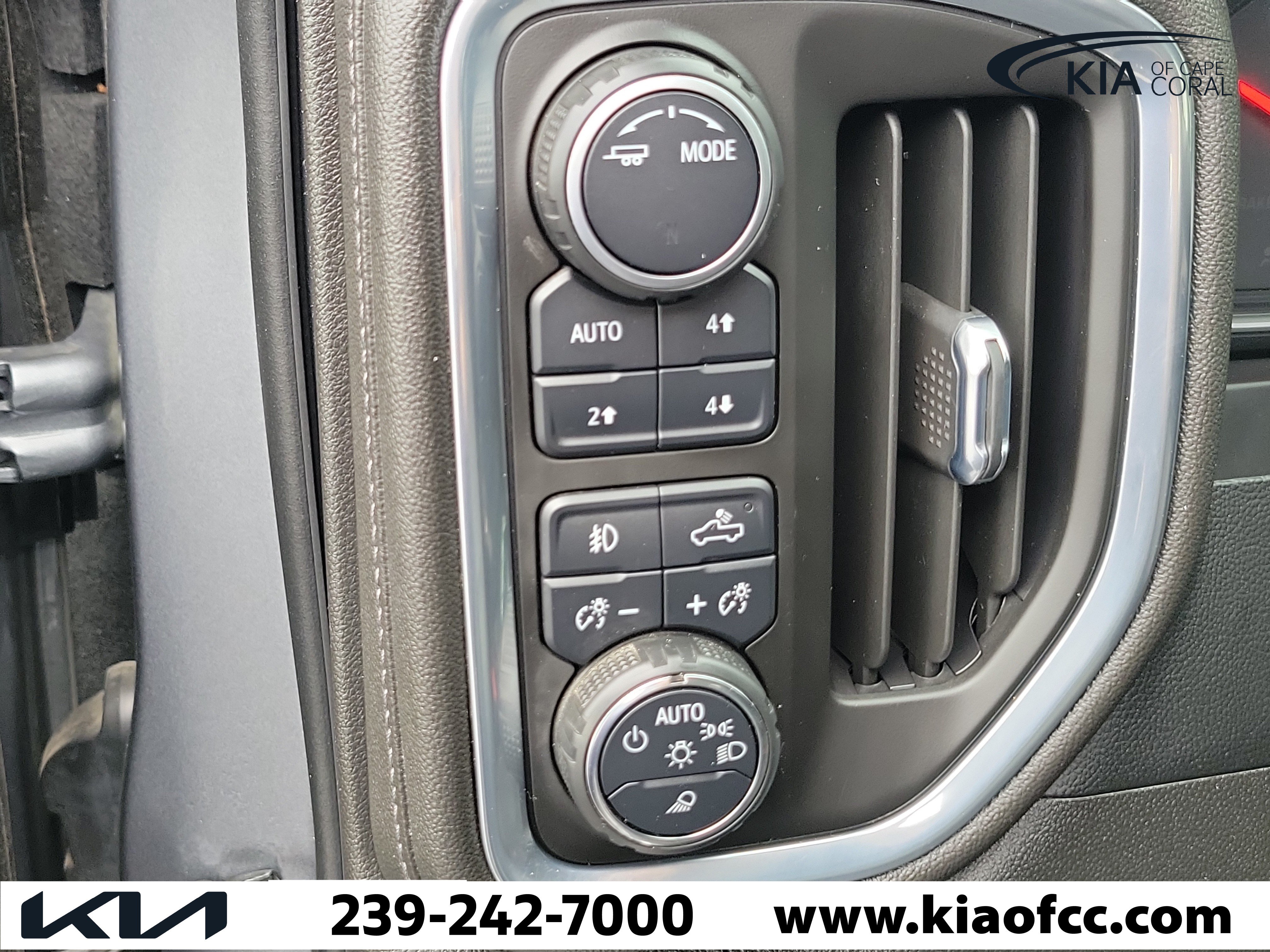 Used 2022 Chevrolet Silverado 1500 High Country w/ Z71 Off-Road Package AWD/4WD image 22
