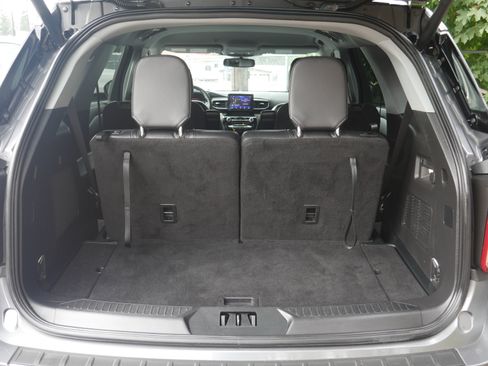Certified 2024 Ford Explorer Limited AWD/4WD image 24