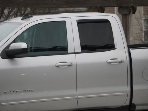 Used 2018 Chevrolet Silverado 1500 LT w/ All Star Edition AWD/4WD image 20