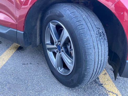 Used 2019 Ford Edge SEL w/ Equipment Group 201A AWD/4WD image 28