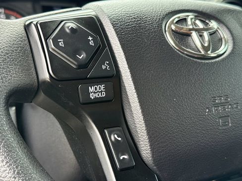 Used 2021 Toyota Tacoma SR AWD/4WD image 16