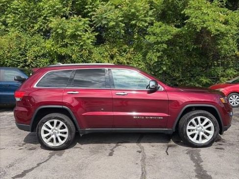 Used 2017 Jeep Grand Cherokee Limited AWD/4WD image 5
