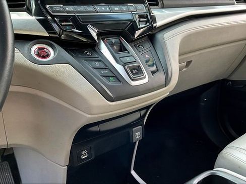 Used 2023 Honda Odyssey EX-L image 18