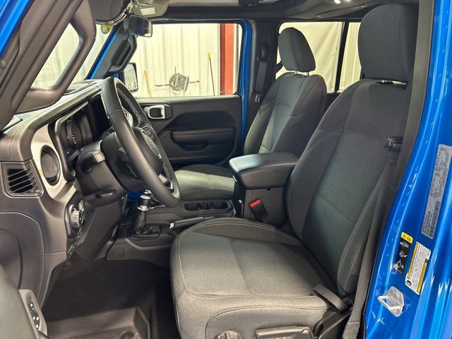 Used 2025 Jeep Wrangler Unlimited Sport AWD/4WD image 13