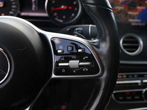 Used 2019 Mercedes-Benz E 300 4MATIC image 20
