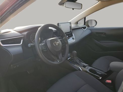 Used 2022 Toyota Corolla LE image 29