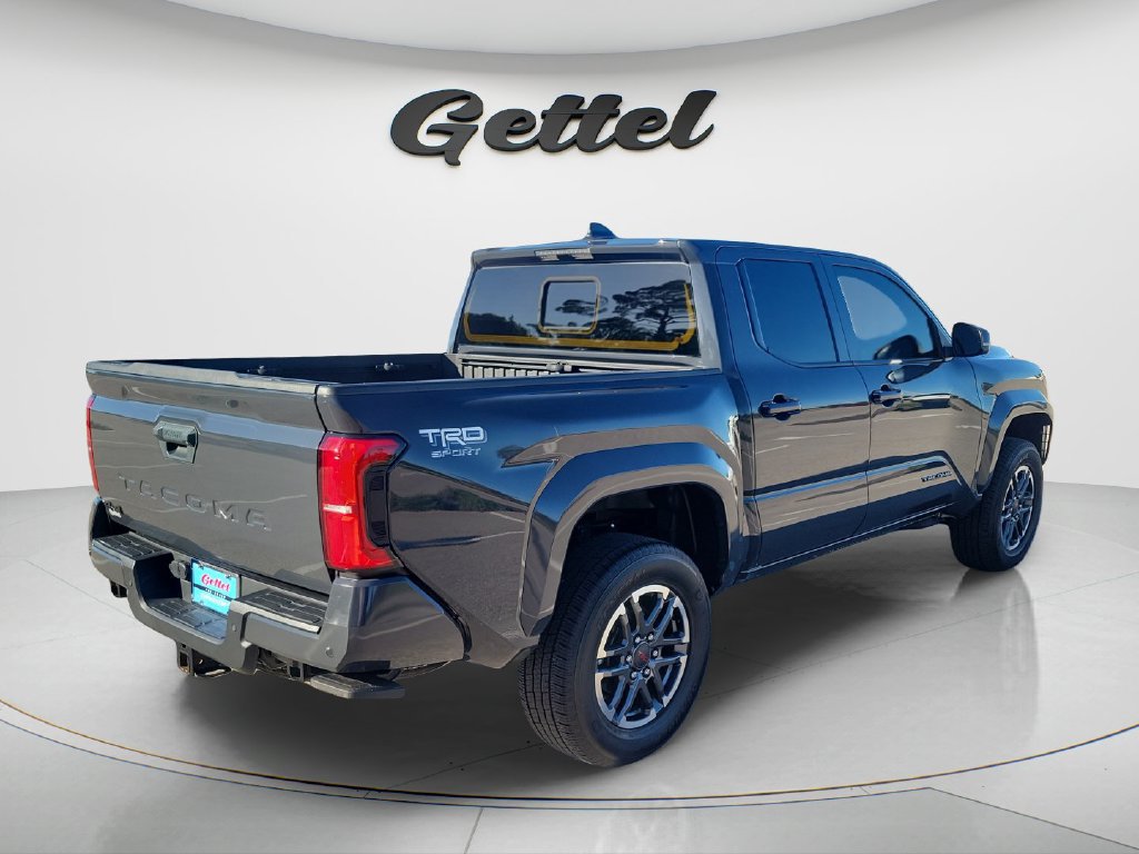 Used 2024 Toyota Tacoma TRD Sport w/ TRD Sport Upgrade Package AWD/4WD image 5