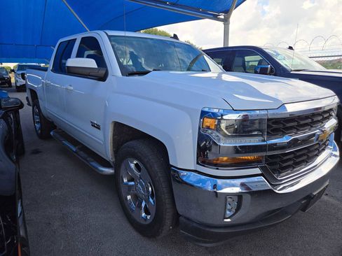Used 2018 Chevrolet Silverado 1500 LT w/ LT Eassist Package RWD image 2