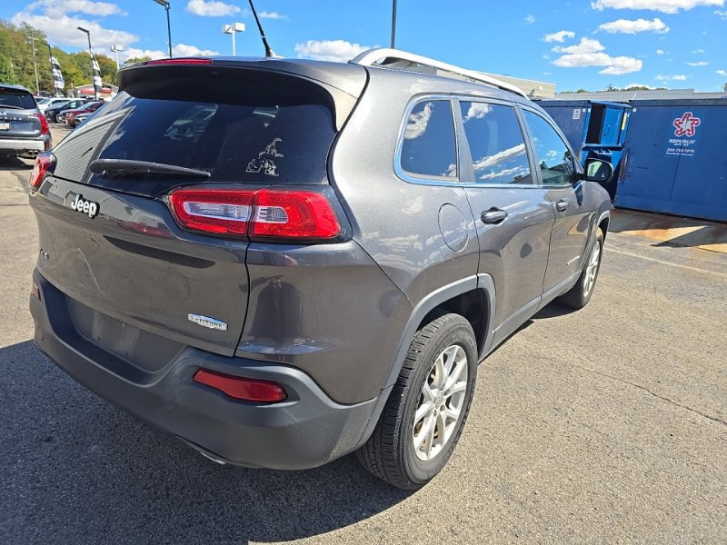Used 2014 Jeep Cherokee Latitude w/ Cold Weather Group AWD/4WD image 8