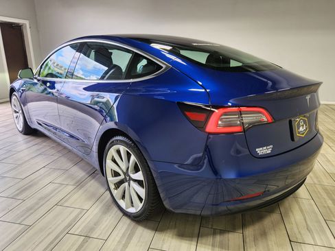 Used 2019 Tesla Model 3 Long Range RWD image 3