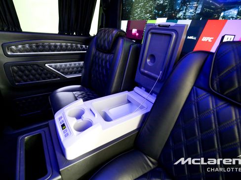 Used 2018 Mercedes-Benz Metris Passenger image 27