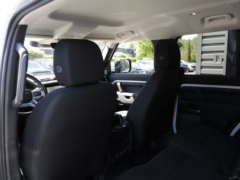 Used 2022 Land Rover Defender 110 AWD/4WD image 15