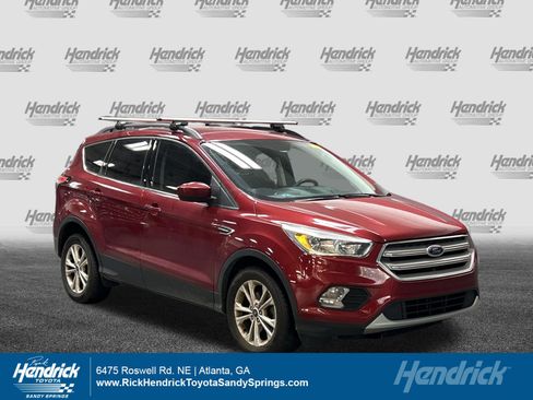 Used 2018 Ford Escape SE w/ SE Sync 3 Package FWD image 1