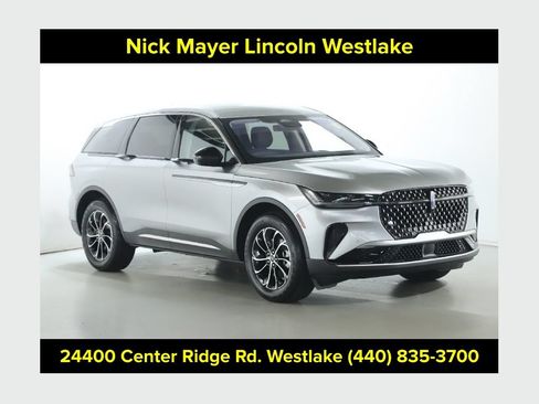 Used 2025 Lincoln Nautilus Premier AWD/4WD image 1
