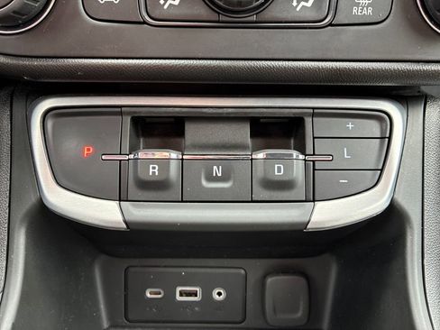 Used 2022 GMC Terrain SLE w/ Driver Convenience Package AWD/4WD image 30