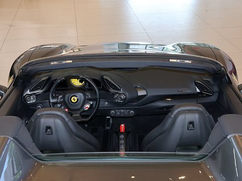 Certified 2018 Ferrari 488 Spider RWD image 31