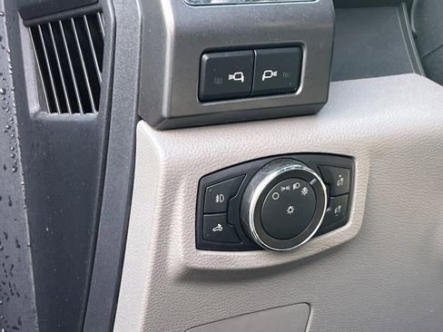 Used 2022 Ford F250 XLT w/ XLT Premium Package image 28