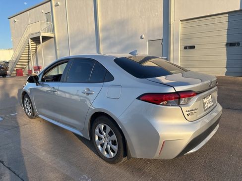 Used 2022 Toyota Corolla LE image 5