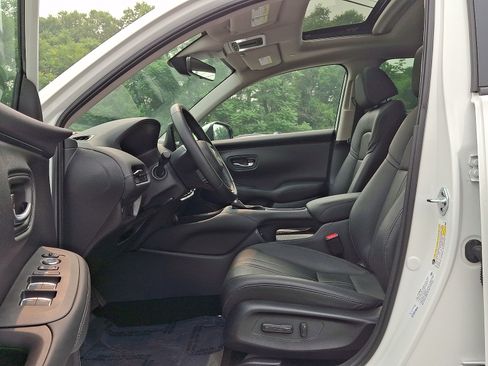 Used 2025 Honda HR-V EX-L image 13