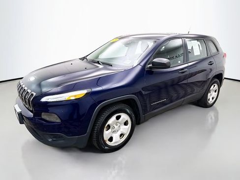 Used 2015 Jeep Cherokee Sport FWD image 3