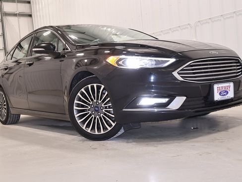 Certified 2017 Ford Fusion SE w/ Fusion SE Technology Package image 38
