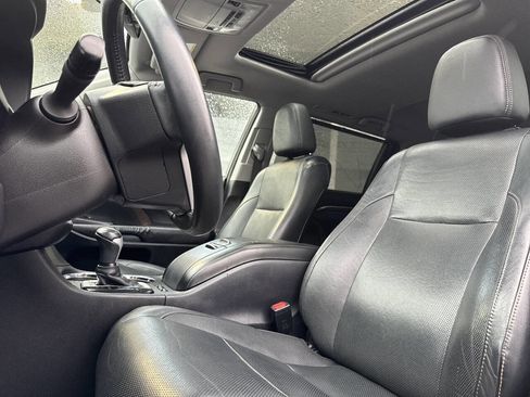 Used 2016 Toyota Highlander Limited w/ Four Season Floor Mat Package AWD/4WD image 35