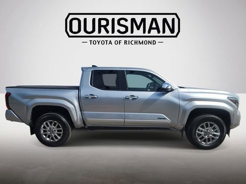 Used 2025 Toyota Tacoma Limited AWD/4WD image 8