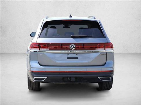 Used 2024 Volkswagen Atlas SE AWD/4WD image 8