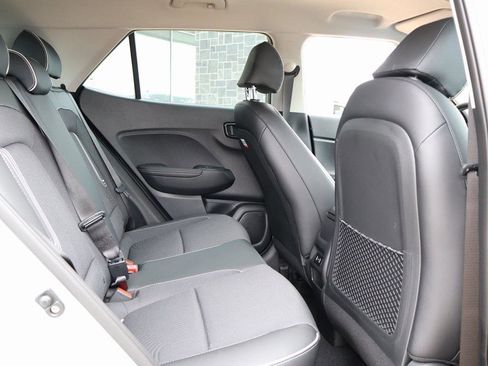 New 2025 Hyundai Venue Limited image 13