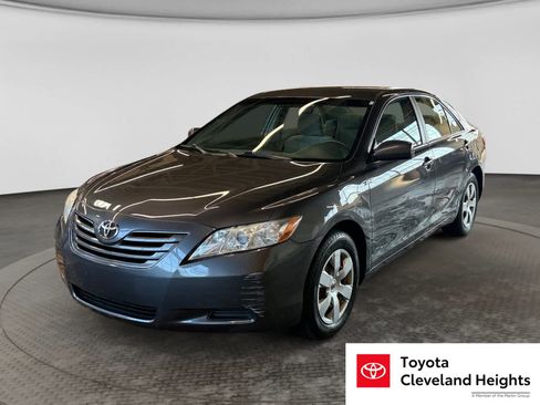 Used 2009 Toyota Camry LE FWD image 1