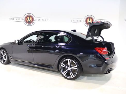 Used 2019 BMW 750i RWD image 33