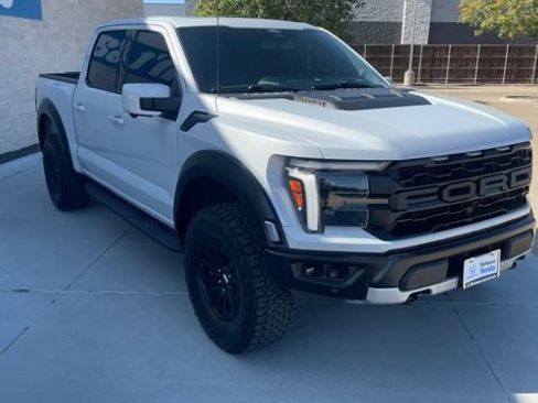 Used 2025 Ford F150 Raptor AWD/4WD image 5