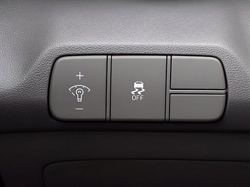 New 2025 Hyundai Elantra Sport image 23