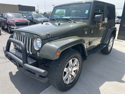 Used 2016 Jeep Wrangler Sahara AWD/4WD image 9