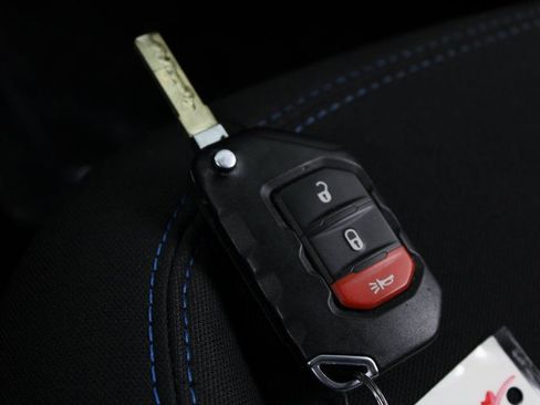 Used 2022 Jeep Wrangler Unlimited Rubicon 4xe image 25