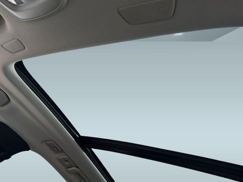 Certified 2023 Volvo XC60 B5 Plus AWD/4WD image 14