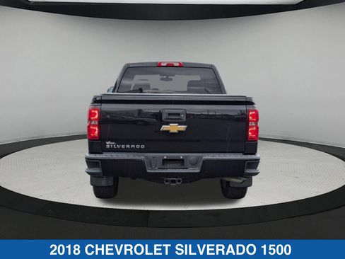 Used 2018 Chevrolet Silverado 1500 Custom w/ Custom Value Package AWD/4WD image 5