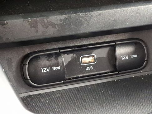 Used 2025 Kia Soul LX FWD image 24