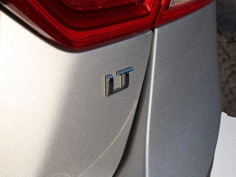 Used 2015 Chevrolet Impala LT w/ Convenience Package image 32